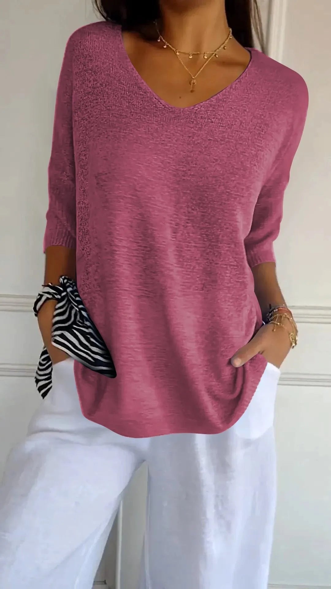 Luna Lightweight V-Shirt